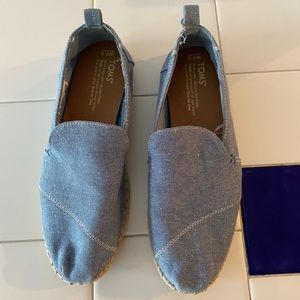 TOMS Women's Chambray Slip On Espadrilles | Blue